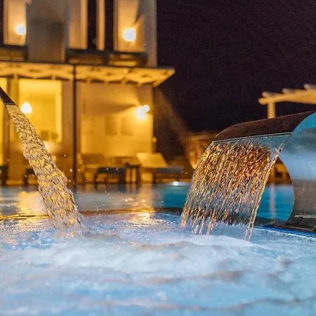 Iliada-odysseas 4* Perissa (Santorini)