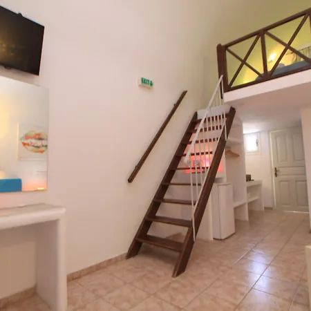 Iliada-odysseas מלון 4*