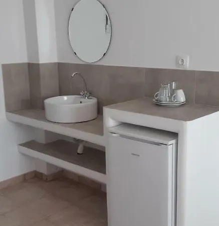 Iliada-odysseas Otel