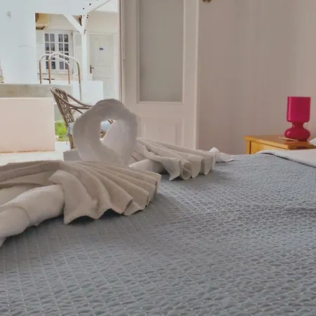 Iliada-odysseas Hotel Perissa (Santorini)