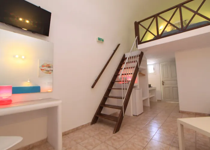 Iliada-odysseas Otel 4*