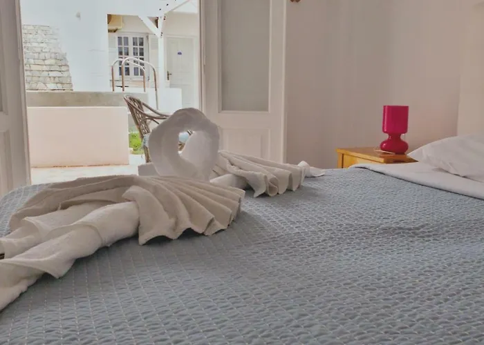 Iliada-odysseas Hotel Perissa (Santorini)